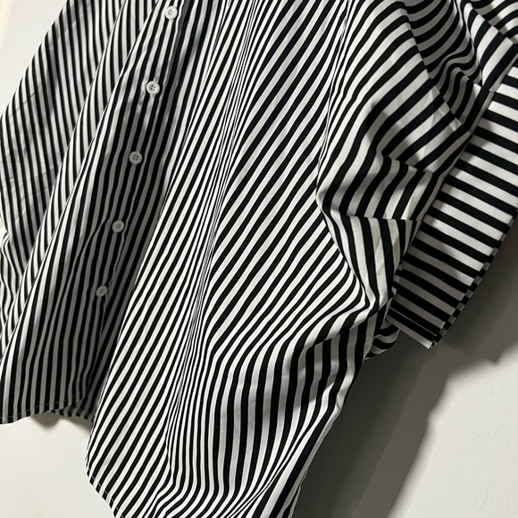 3/$10 🌸 Shein Black and White Striped Button Up Top Large Dolman Sleeves - Picture 6 of 8
